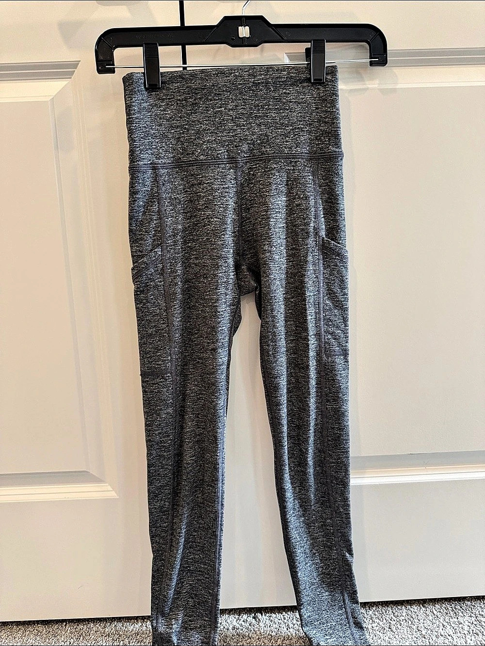 aerie Offline Real Me leggings in Gray Size Medium Like New